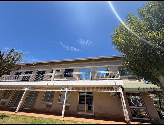 97M² OFFICE FOR SALE IN WOODMEAD